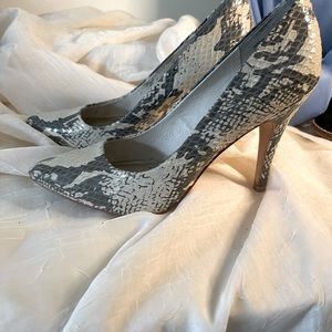 Zigi NY amazing snakeskin heels
